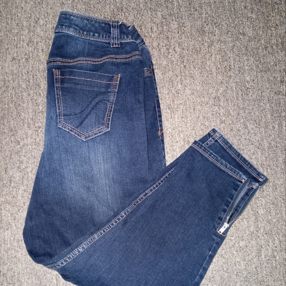 Lane Bryant blue denim ankle jeans size 14 with zipper accent new